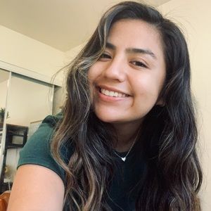 Meet your Posher, Daniela